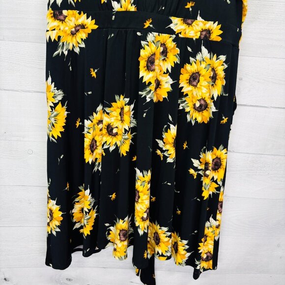Torrid Womens Studio Knit Surplice Dress Sunflower Floral Stretch Size 3X - Picture 9 of 13